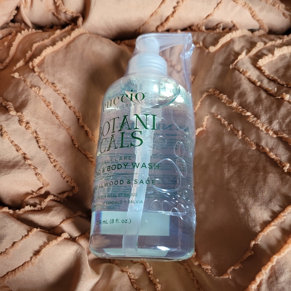 Cuccio Botanicals Hand & Body Wash - New
